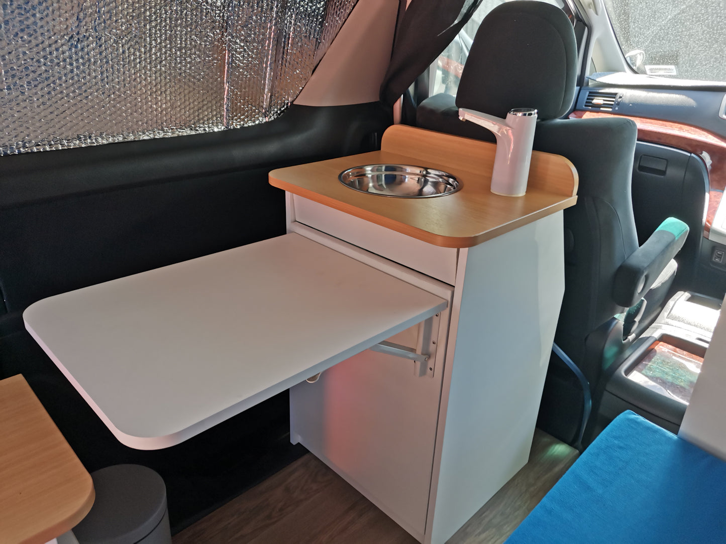 Toyota Alphard/Vellfire Camper Van