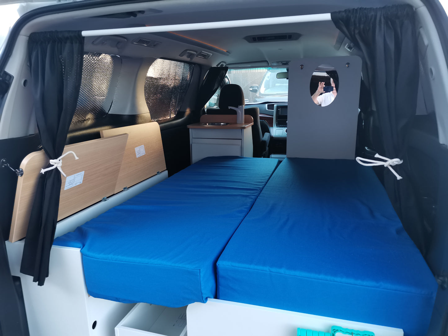 Toyota Alphard/Vellfire Camper Van