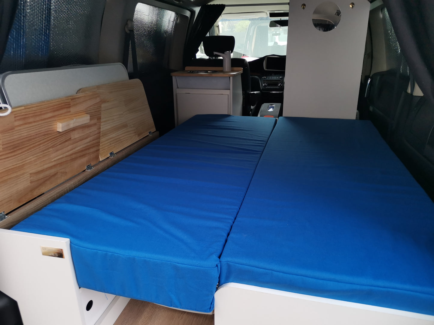 Nissan Elgrand Camper Van