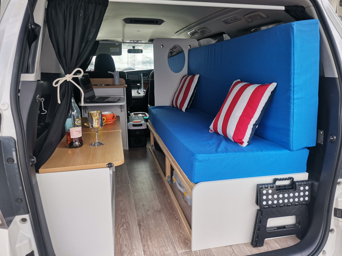 Nissan Elgrand Camper Van