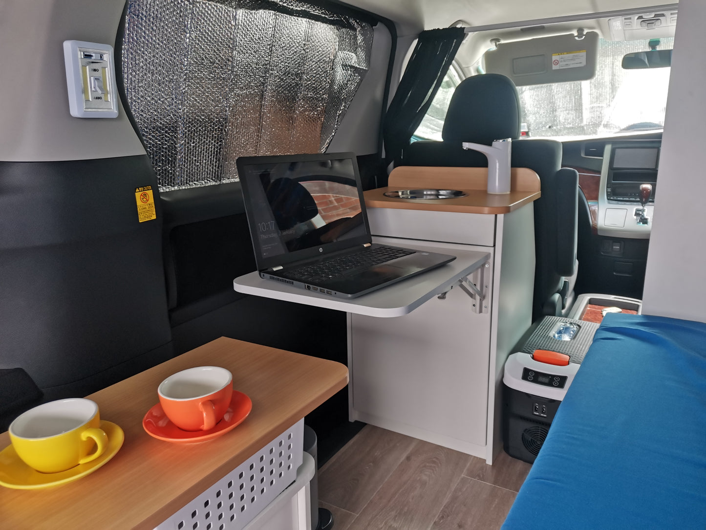 Nissan Elgrand Camper Van