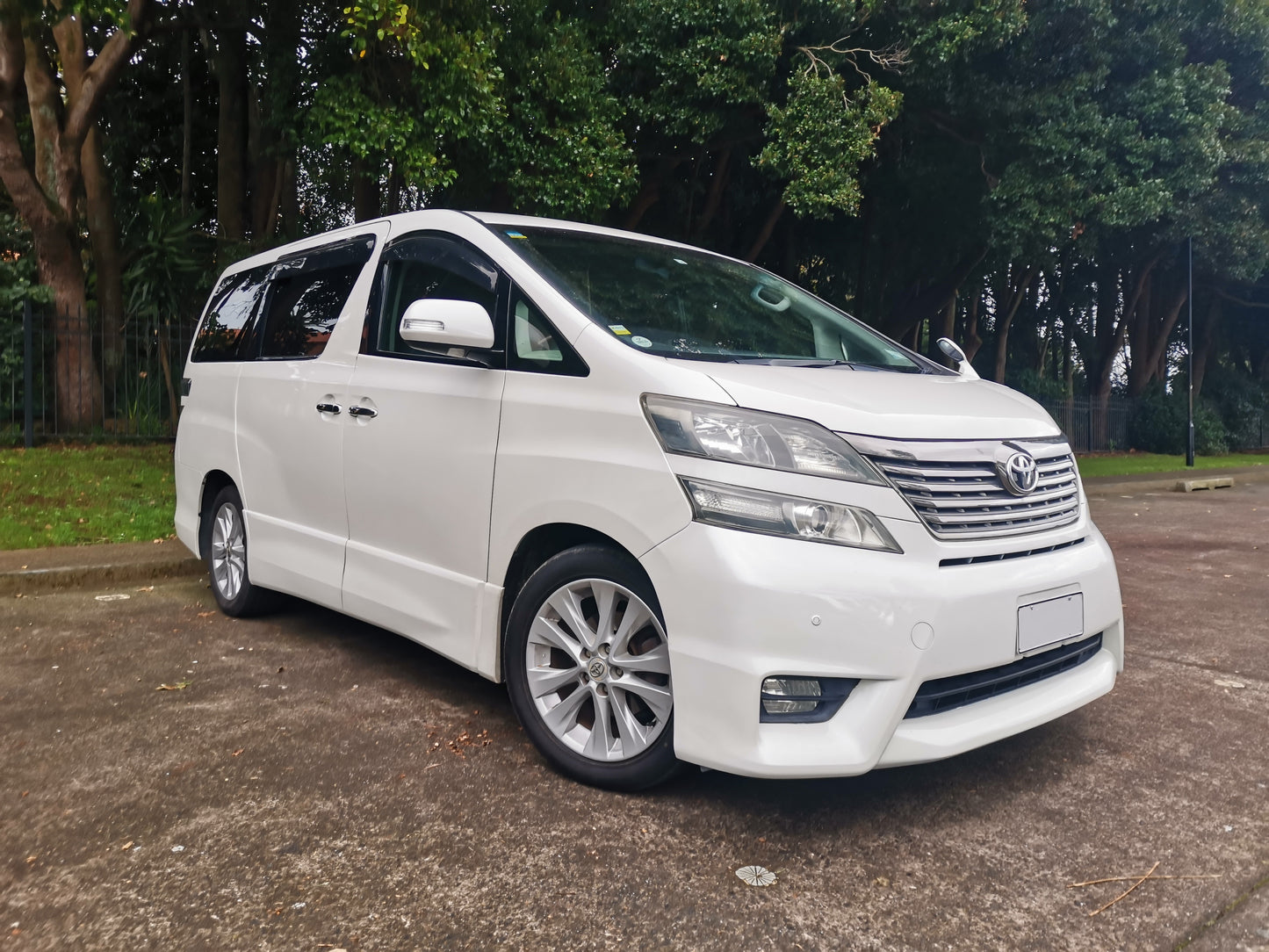 Toyota Alphard/Vellfire Camper Van